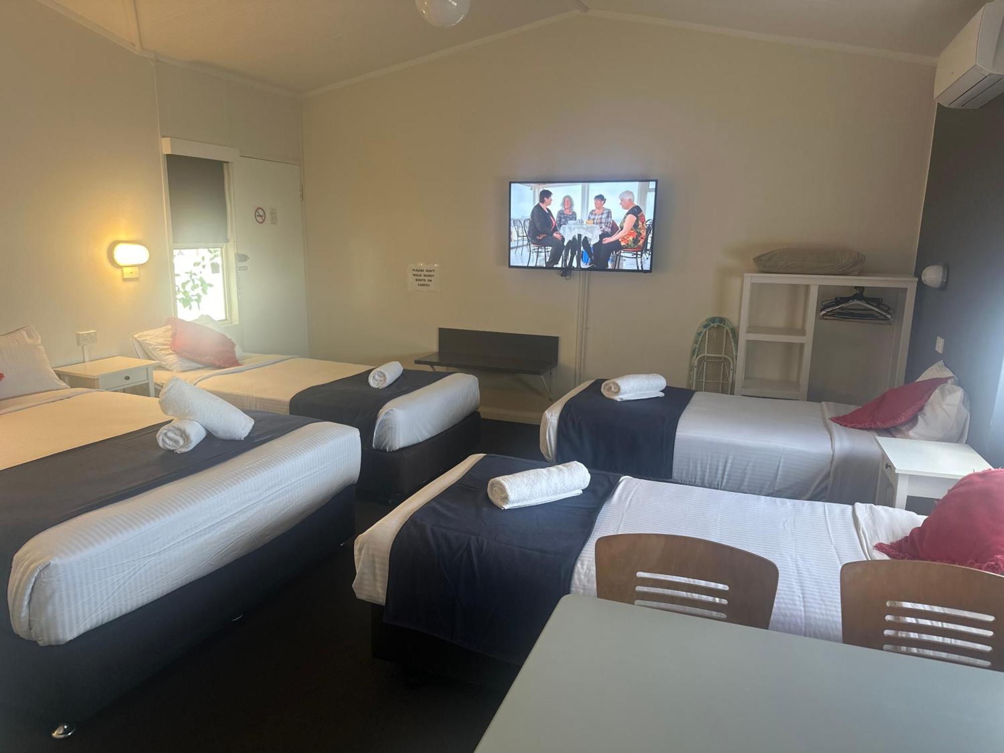 Memphis Motor Inn Parkes Extérieur photo